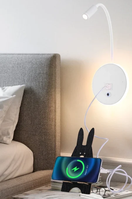 Wall Mounted Reading Lamp with USB Port Bedside Spot light American Style Adjustable Angle Modern Wall Mounted LED Bed L