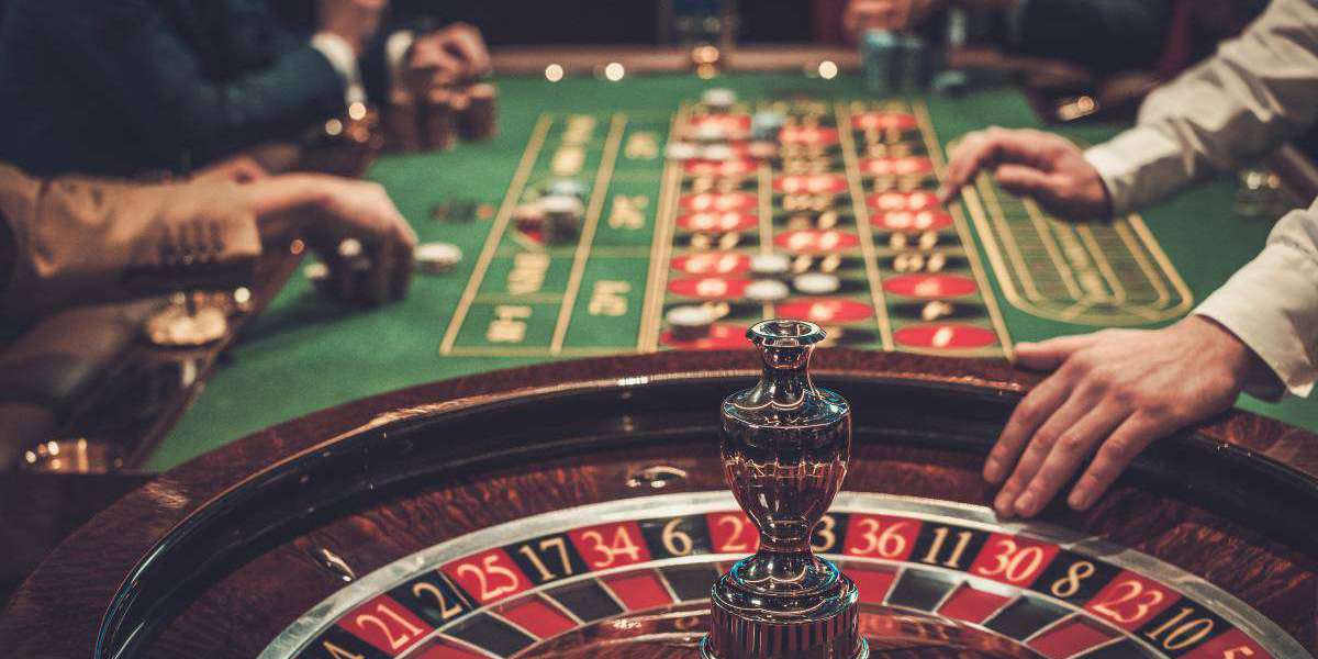 Baccarat: Das elegante Kartenspiel für Kenner